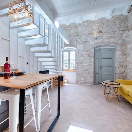 Studio Apartment Vicencina Віс Екстер'єр фото