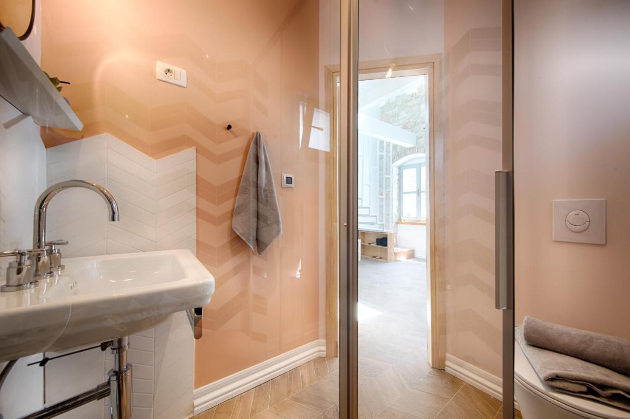 Studio Apartment Vicencina Віс Екстер'єр фото